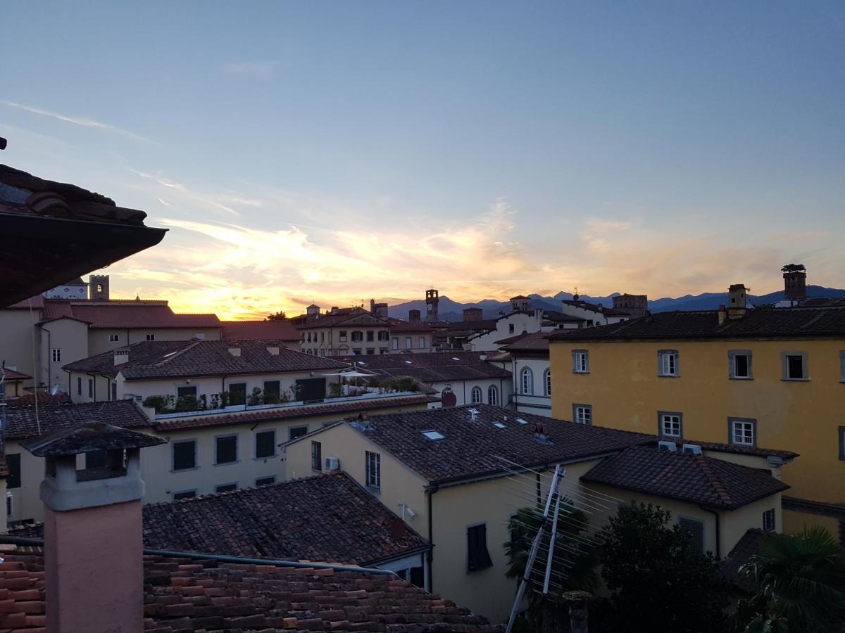 Апартаменти La Terrazza Fra Le Torri Лукка Екстер'єр фото