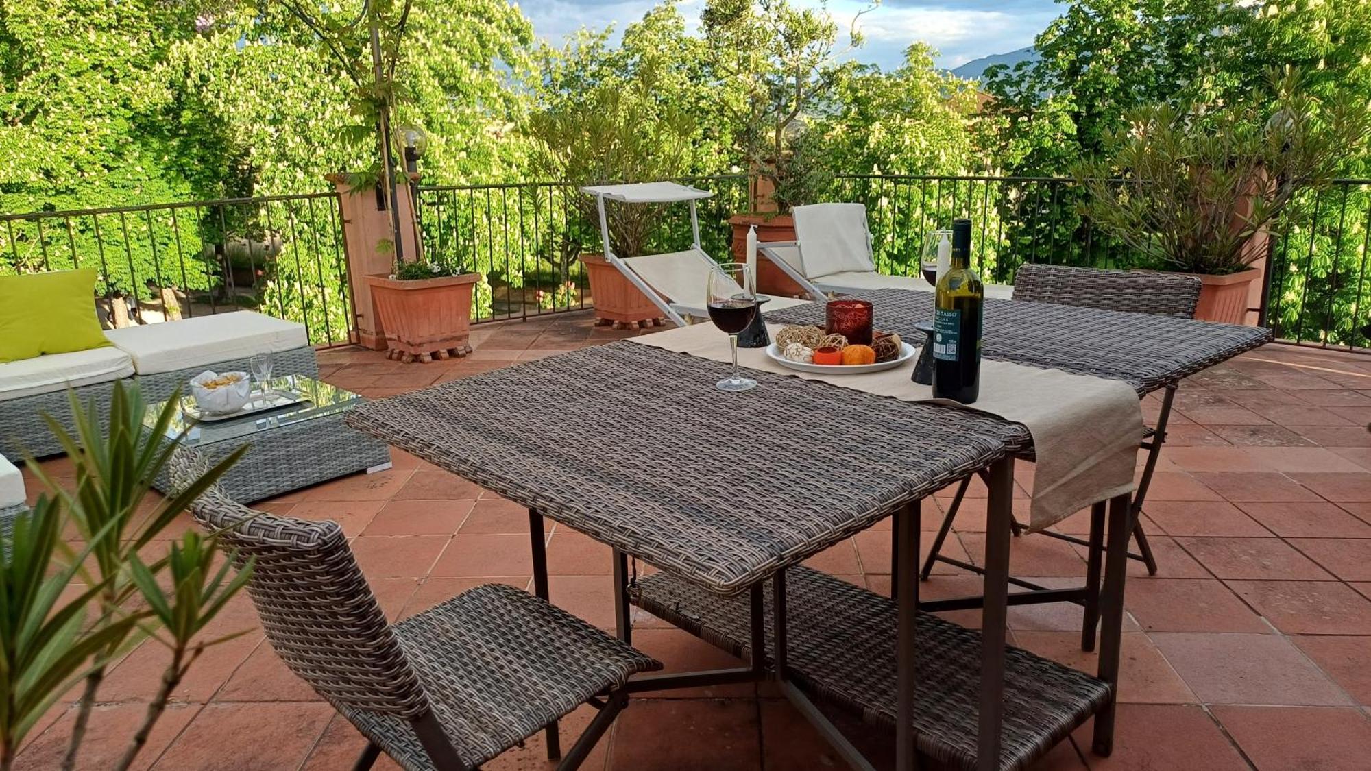 Апартаменти La Terrazza Fra Le Torri Лукка Екстер'єр фото
